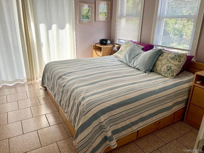 Building Photo - 11 Delaware Ave