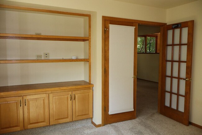 Building Photo - Room to Grow – 4 Bedrooms + Finished Basement