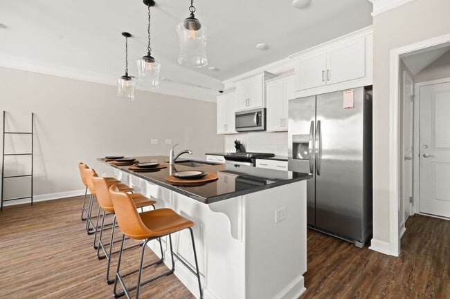 Building Photo - 3604 Silvery Wy