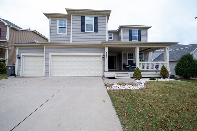 Building Photo - 5075 Jewel Ln N