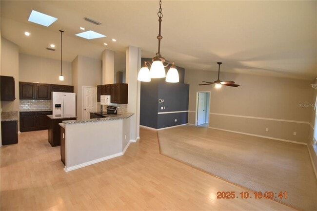 Building Photo - 2712 Falling Leaves Dr