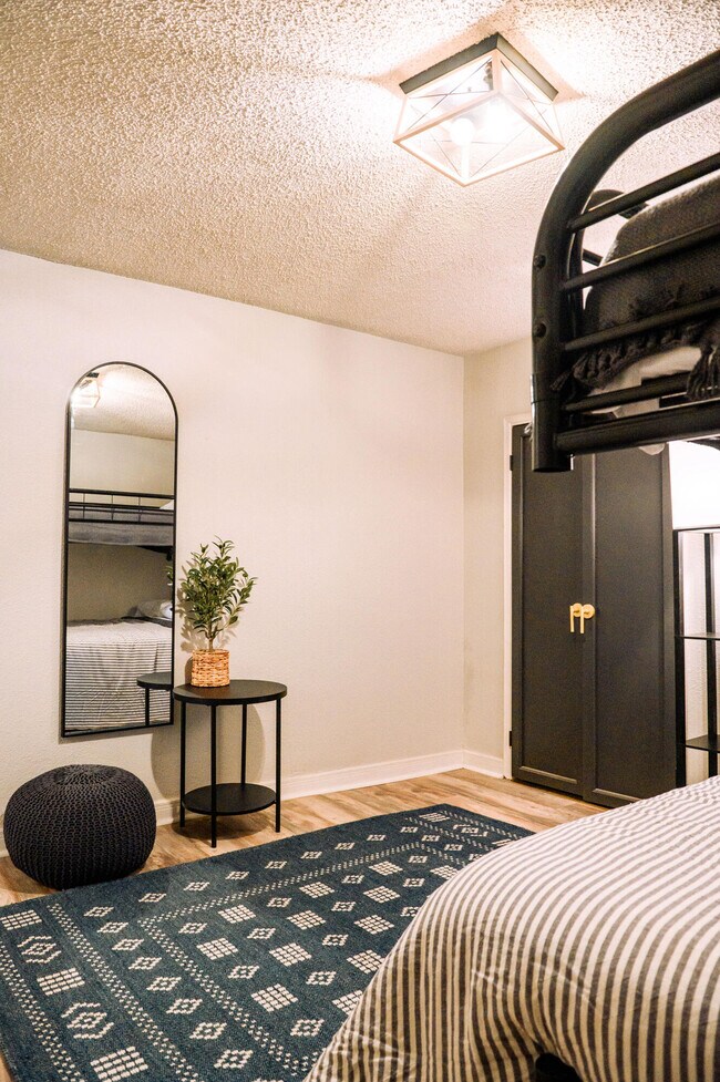 Building Photo - 2436 24th St