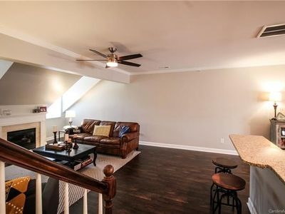 Building Photo - 2000 Euclid Ave