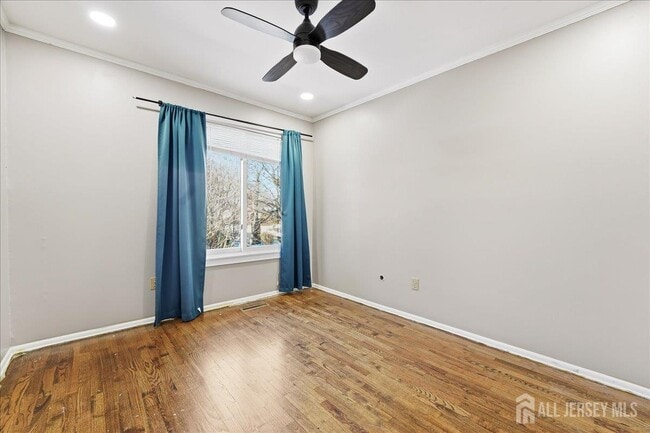 Building Photo - 18 Irongate