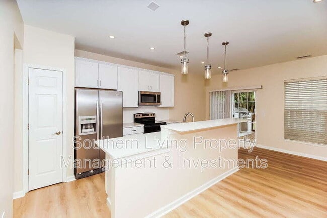 Building Photo - 8803 Ormeau Dr