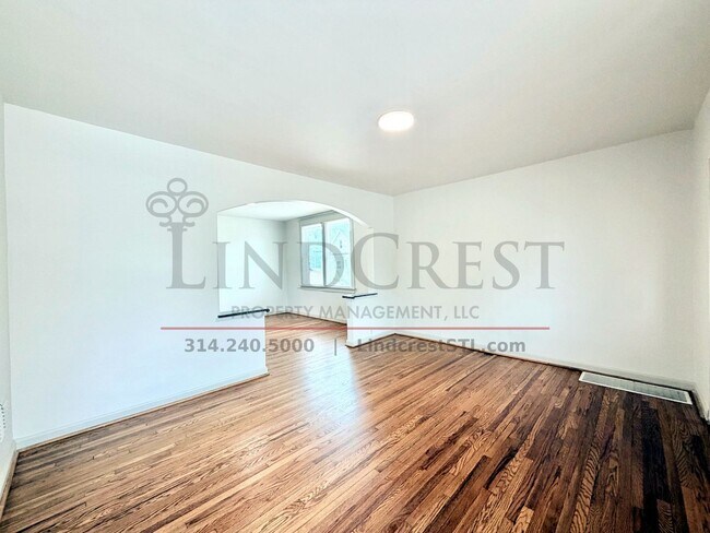 Building Photo - 4840 Gardenville Ave