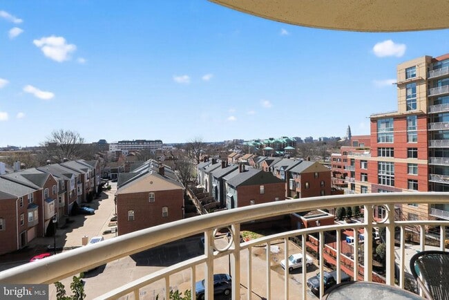 Building Photo - 1200 Braddock Pl