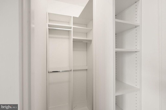 Building Photo - 1508 16th Ct N