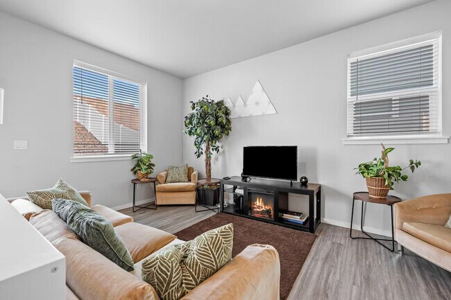 Building Photo - 5324 Remington Dr