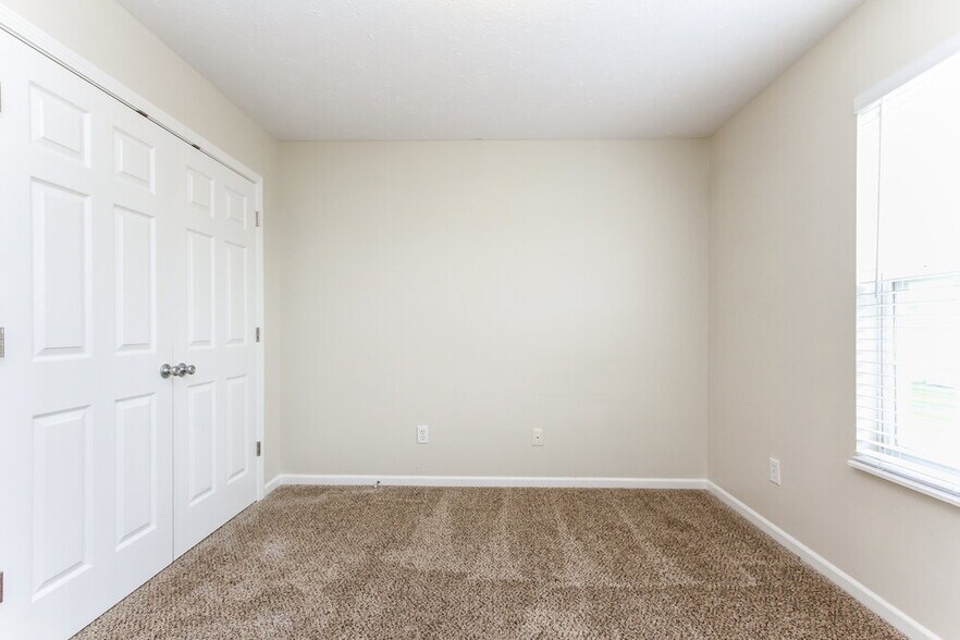 Building Photo - 1685 Cedar Mill Dr