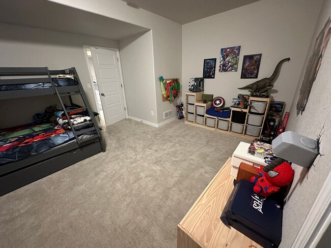 Building Photo - STUNNING HOME IN FLYING HORSE! CLOSE TO PO...