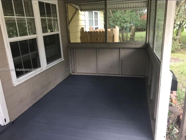 Building Photo - 2748 Broadway Ave