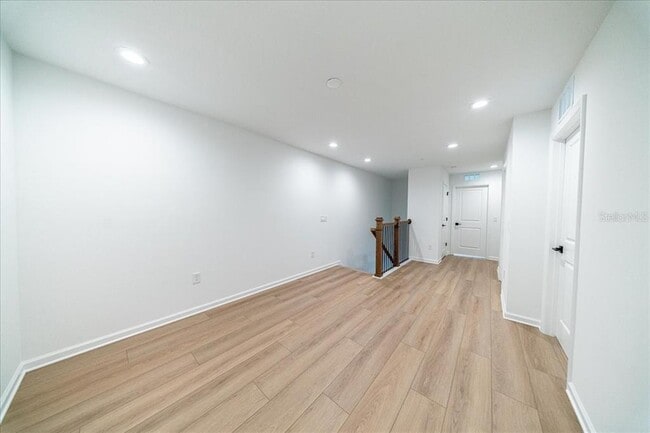 Building Photo - 1895 Pinecliff Dr