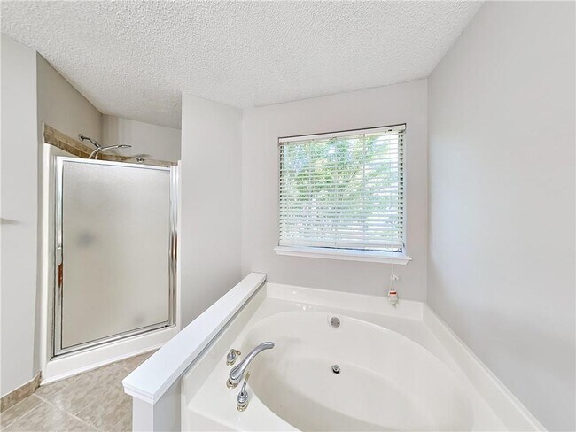 Building Photo - 2755 Ivey Park Dr