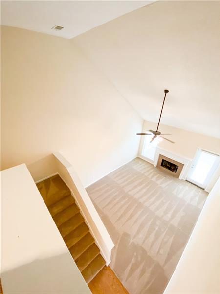 Building Photo - 204 Foxbury Square