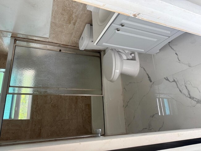 Building Photo - 6019 Hayes St