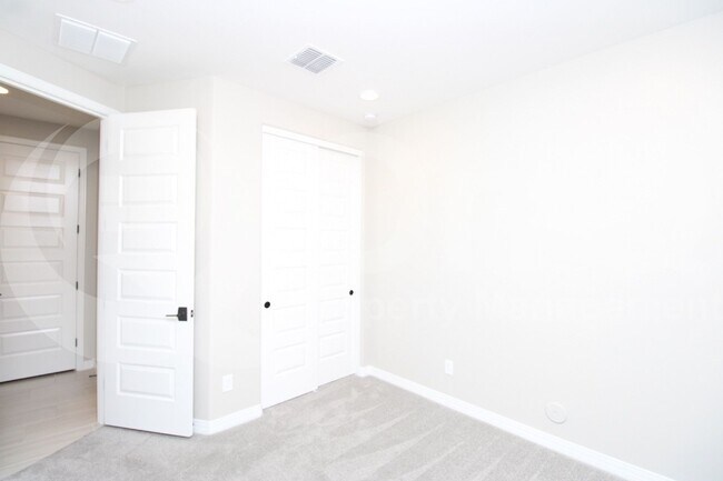 Building Photo - 18030 W Jones Ave
