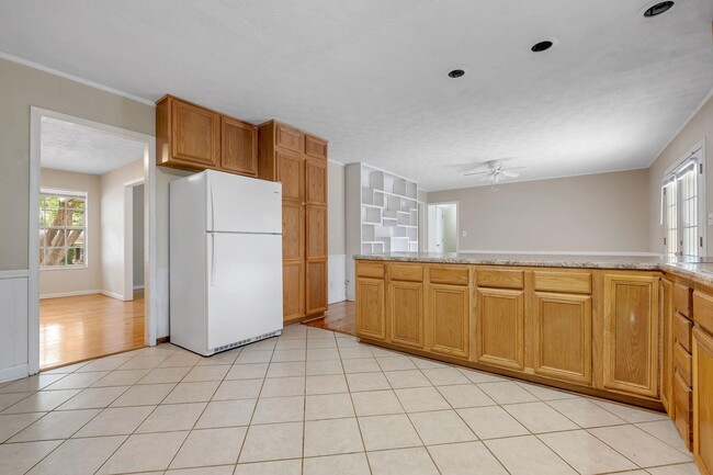 Building Photo - 2507 Waldemar Ln