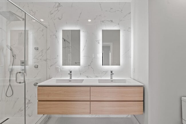 Building Photo - 51 Silver St