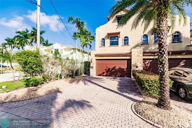Building Photo - 612 SW 8th Ave