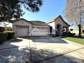 Building Photo - Spacious 4bd/2ba Elk Grove Home with 3-Car...