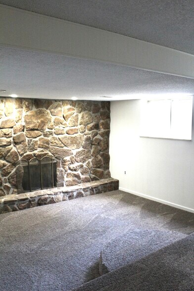 Building Photo - 6684 Zang Ct