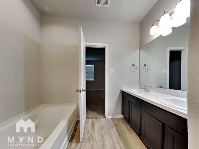 Building Photo - 18060 Atwood Mill Dr