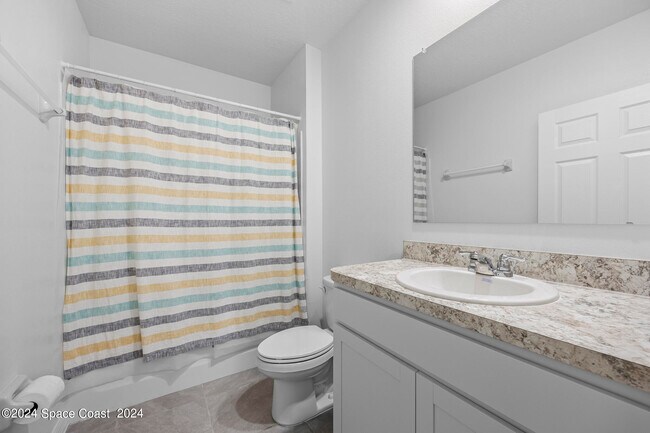 Building Photo - 1253 Dunes Ave