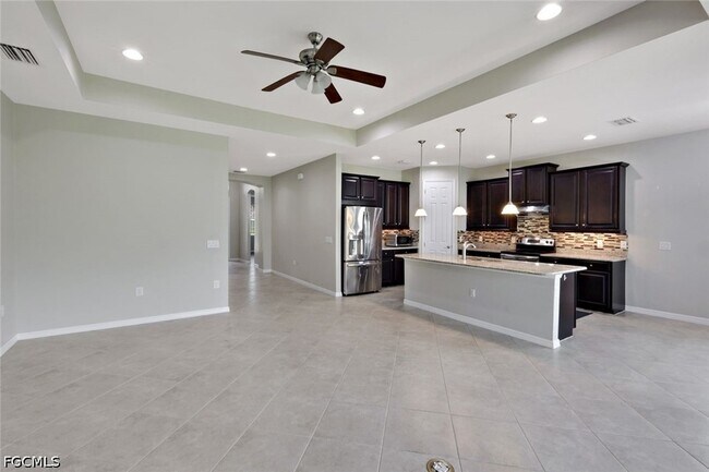 Building Photo - 8649 Banyan Bay Blvd