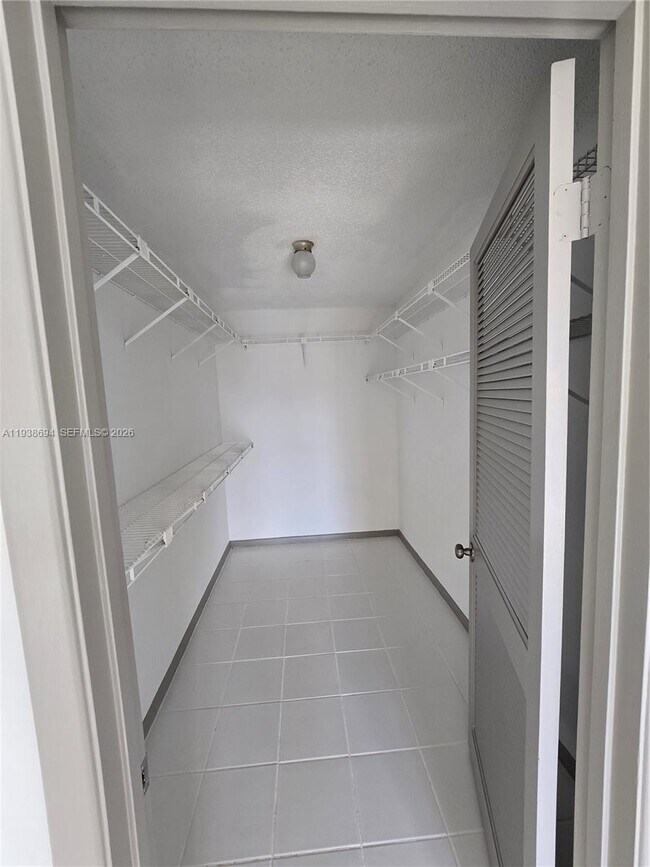 Building Photo - 2050 Oleander Blvd