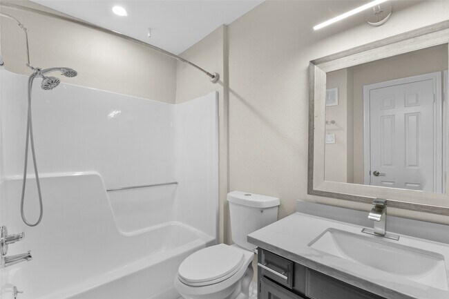 Building Photo - 1311 Antoine Dr