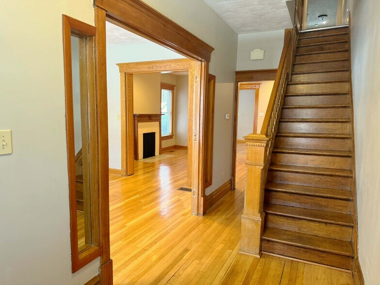 Building Photo - 98 Miami Ave