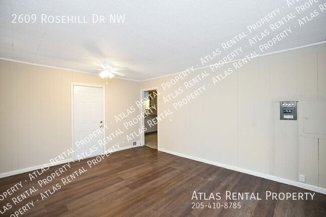 Building Photo - 2609 Rosehill Dr NW