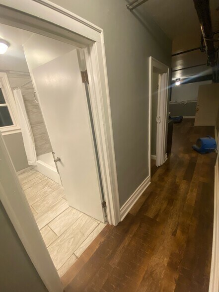 Building Photo - 8425 S Marquette Ave