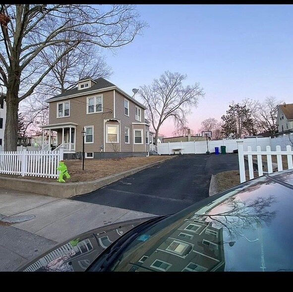 Primary Photo - 22 Lafayette St