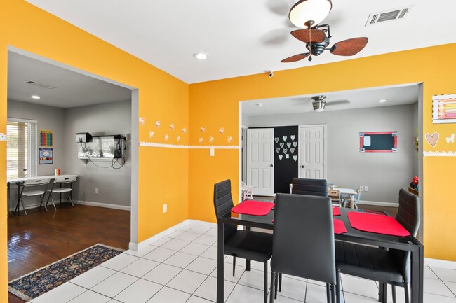 Building Photo - 5302 Treaschwig Rd