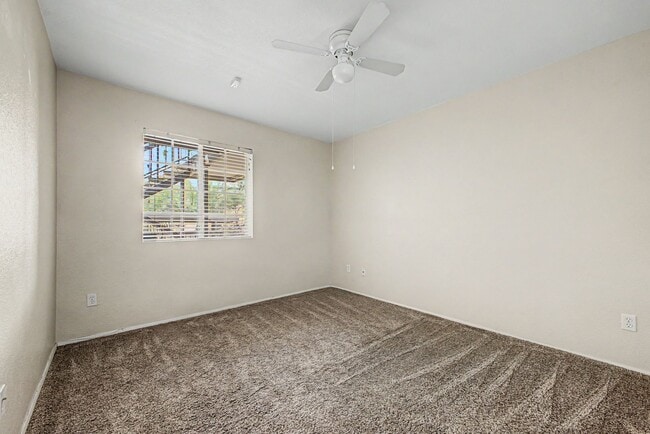 Building Photo - Condo in Cliffs Art North Mountain Community