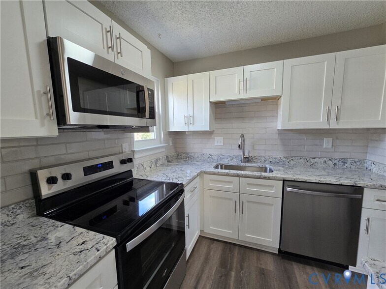 Building Photo - 10200 Stroud Ln