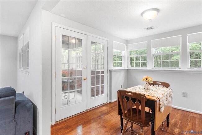 Building Photo - well-kept 2-bedroom, 2-bath condo