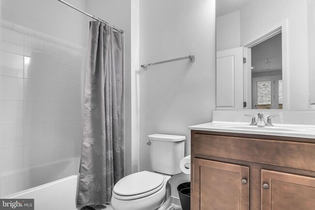 Building Photo - 23035 Sullivans Cove Sq