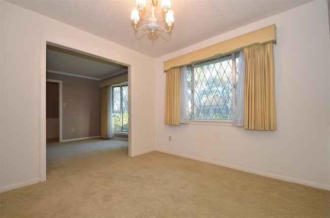 Building Photo - 13722 Lynnwood Ln