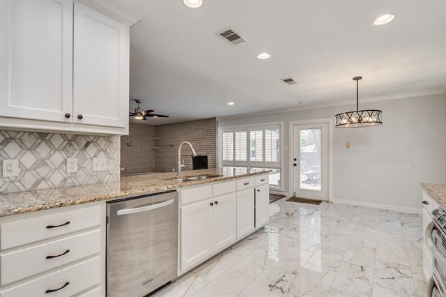 Building Photo - 3734 Crown Shore Dr