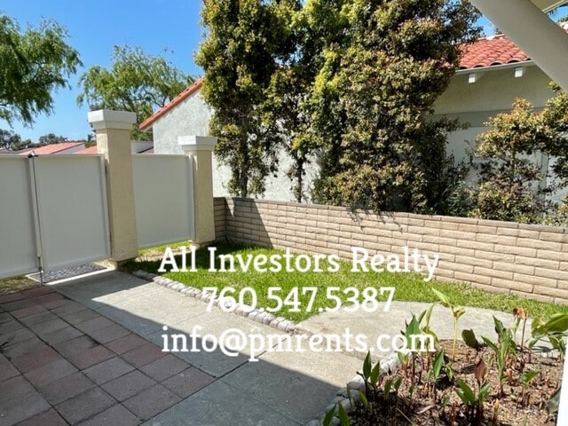 Building Photo - 6426 Camino Del Parque