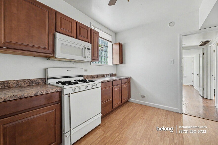 Building Photo - 8737 S Langley Ave