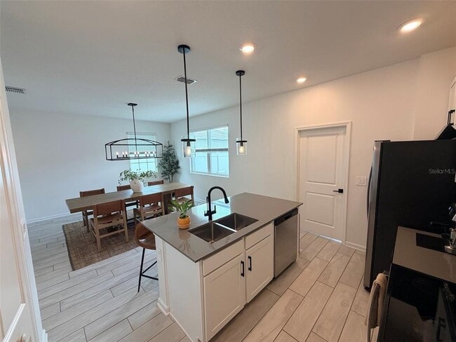 Building Photo - 15767 Water Spring Blvd