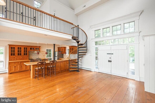 Building Photo - 6054 Honey Hollow Rd