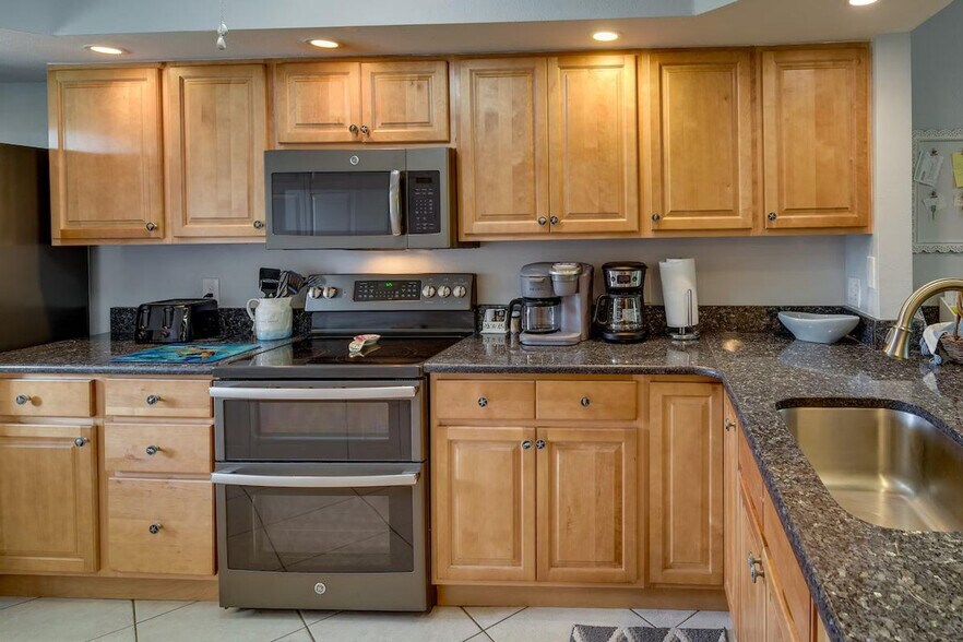 Building Photo - 3180 N Atlantic Ave