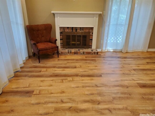 Building Photo - 1201 N Pierce St