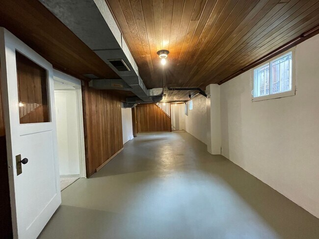 Building Photo - Exceptional Living Within Montavilla 2 Bed...