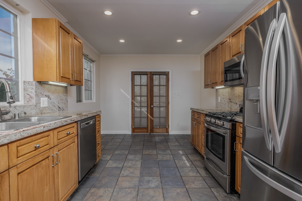 Building Photo - 1244 S Highland Ave